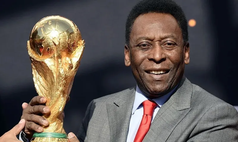 Tượng đài vua bóng đá thế giới Pele